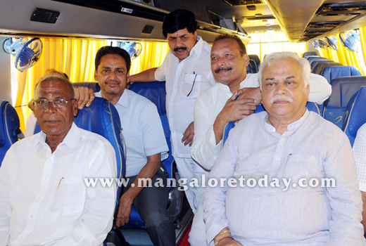 Tourism Minister R.V. Deshpande  1